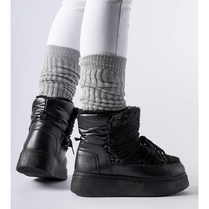 Černé sněhule na masivní platformě Elvio černá 1