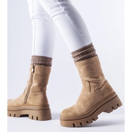 Hnědé zateplené kotníkové boty s masivní platformou Umber hnědý 1