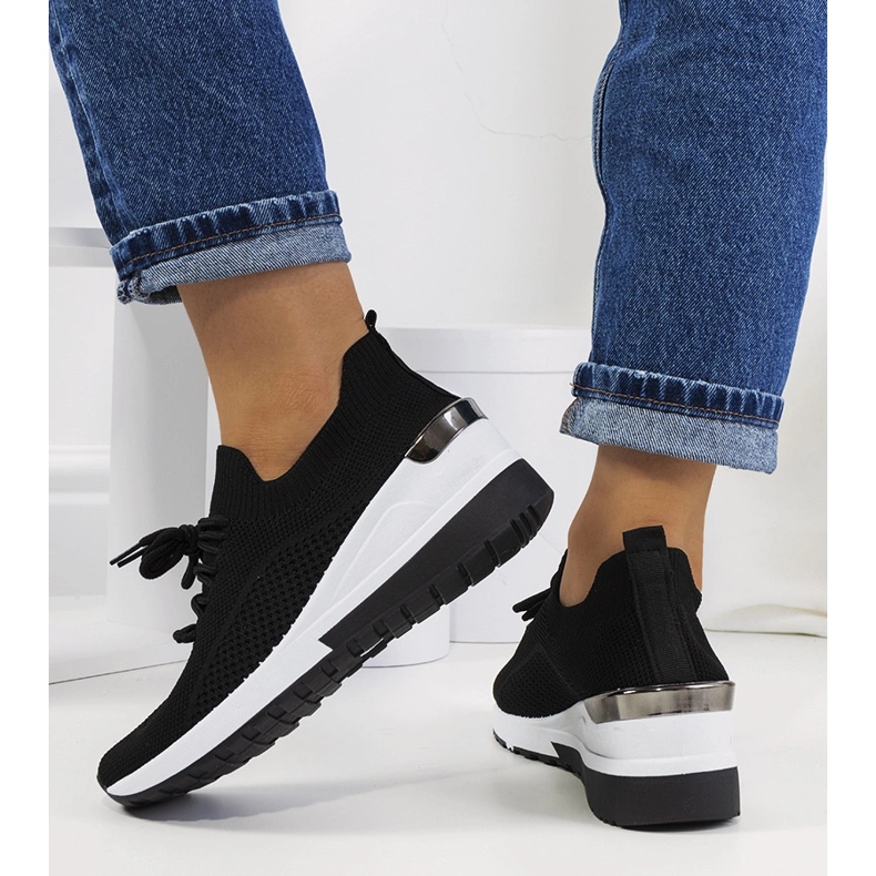 Černé tenisky na klínku Sabelia černý 2