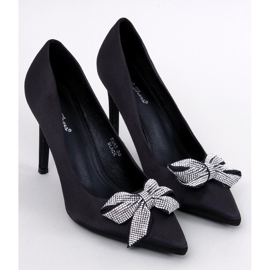 Saténové jehlice s mašlí od Trini Black černá 1