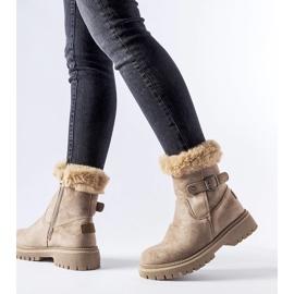 Hnědé zateplené kozačky s kožíškem od Odetty hnědý 1