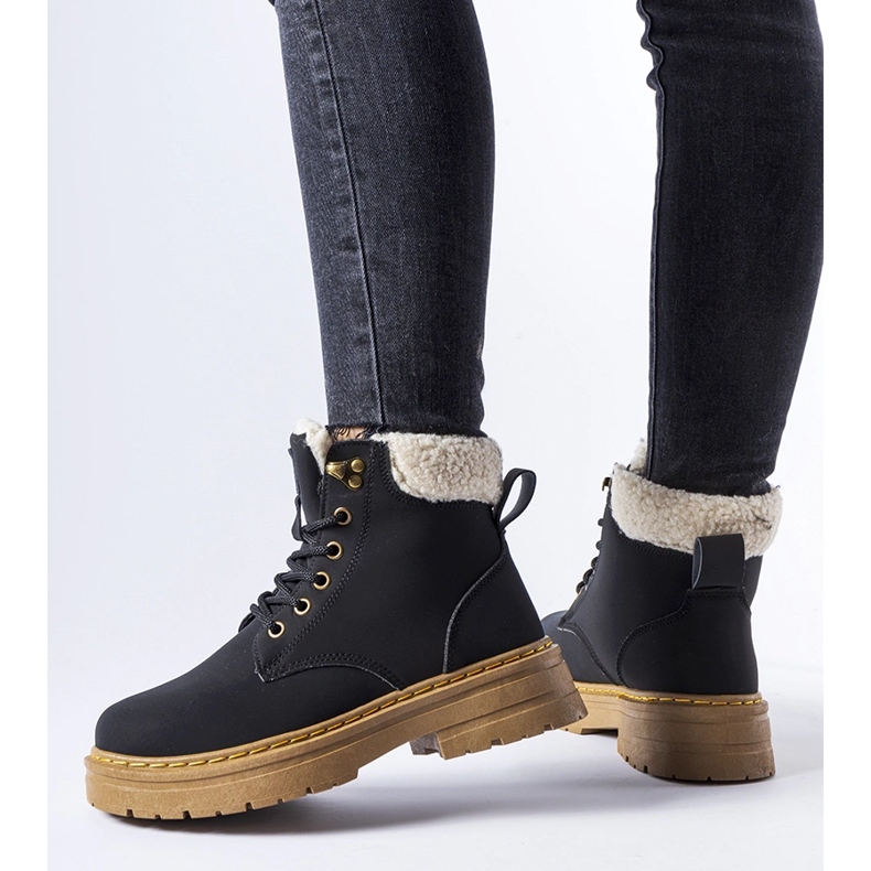 Černé zateplené dělnické boty Burgondi černá 1