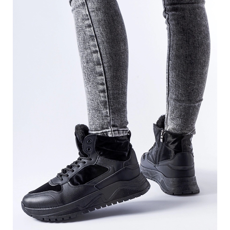 Černé zateplené vysoké tenisky Malles černá 1