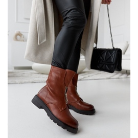 Hnědé zateplené kozačky na zip od Oakdale hnědý 1