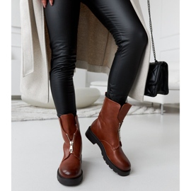 Hnědé zateplené kozačky na zip od Oakdale hnědý 2