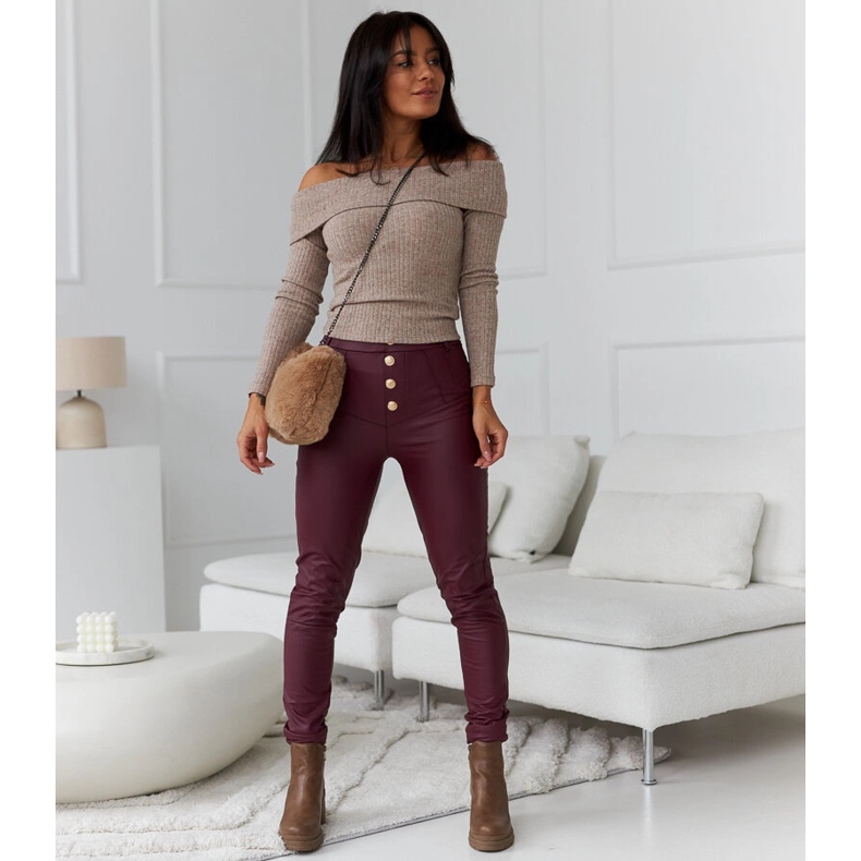 Tmavě hnědé kotníkové boty na nízkém podpatku značky Layman hnědý 1