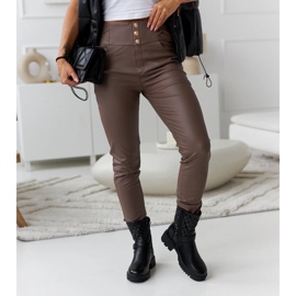 Černé kotníkové boty s ozdobným prošíváním Brembo černá 2