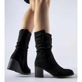 Černé zateplené kovbojské boty Filomena na vysokém podpatku černá 1 Černé zateplené kovbojské boty Filomena na vysokém podpatku černá 1