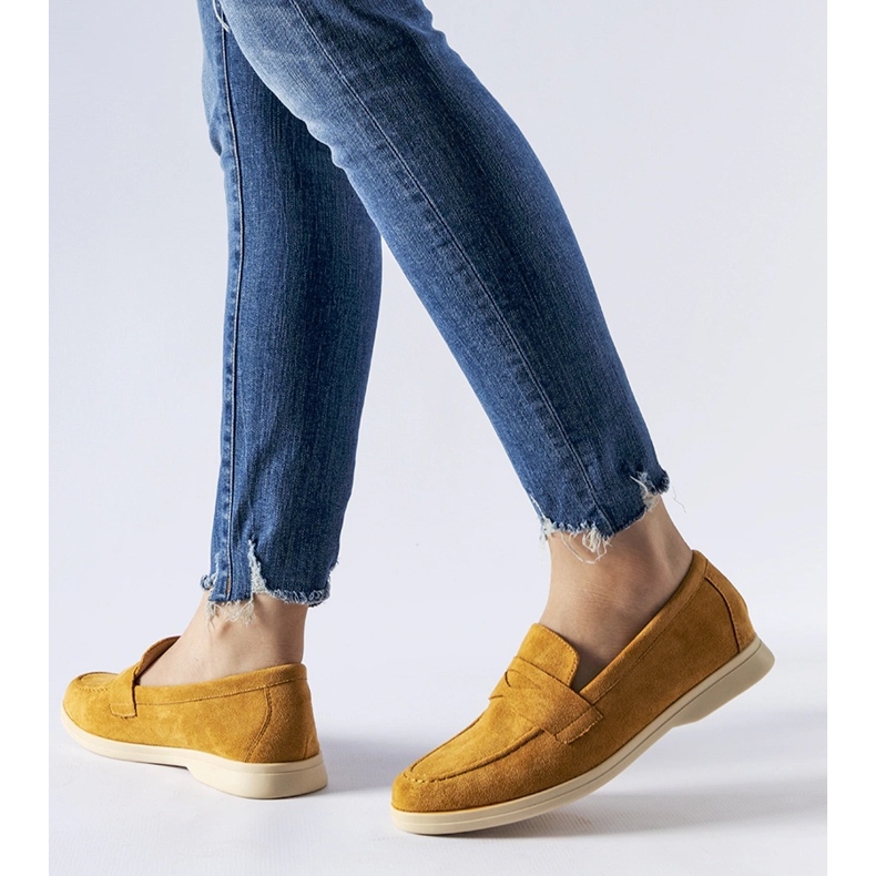 Tmavě béžové mokasíny vyrobené z eko semiše Ferragus béžový 1