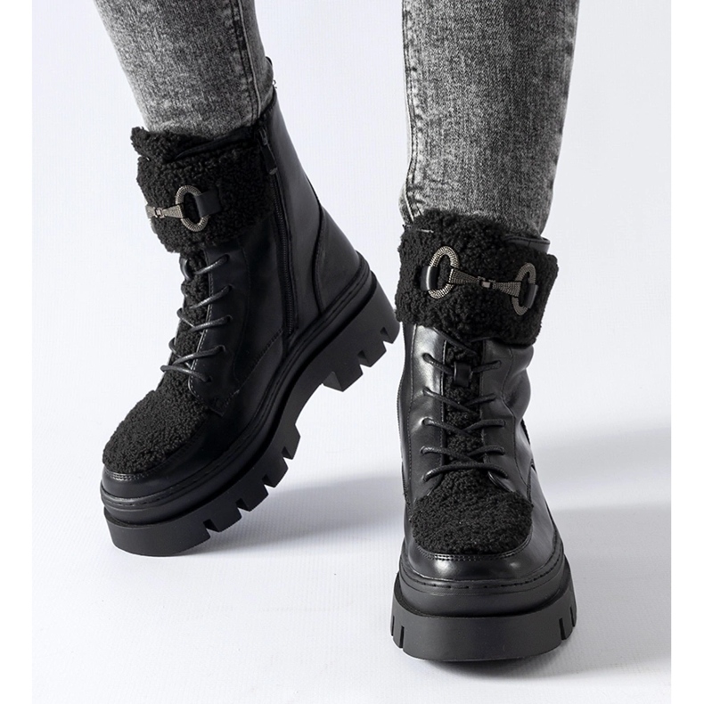 Černé zateplené dělnické boty s přezkou Highland černá 1