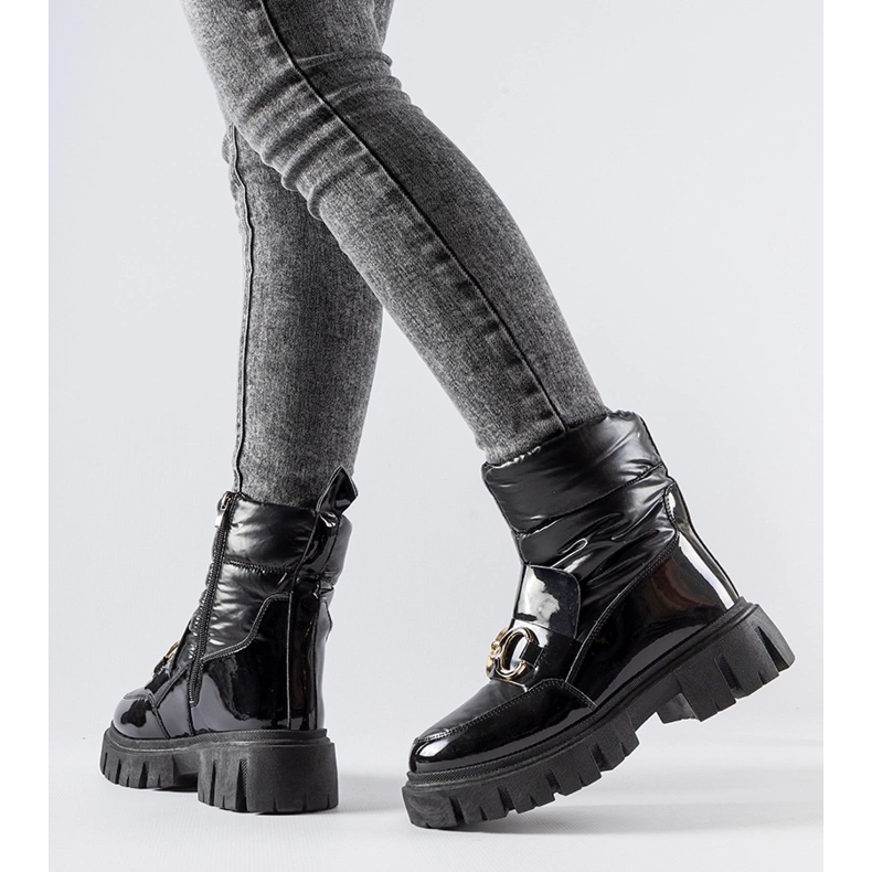 Černé lakované sněhule s přezkou Elijah černá 1