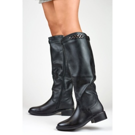 Dámské kozačky nad kolena s plochou podrážkou z ekokůže černá 2