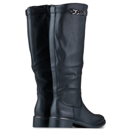 Dámské kozačky nad kolena s plochou podrážkou z ekokůže černá 1
