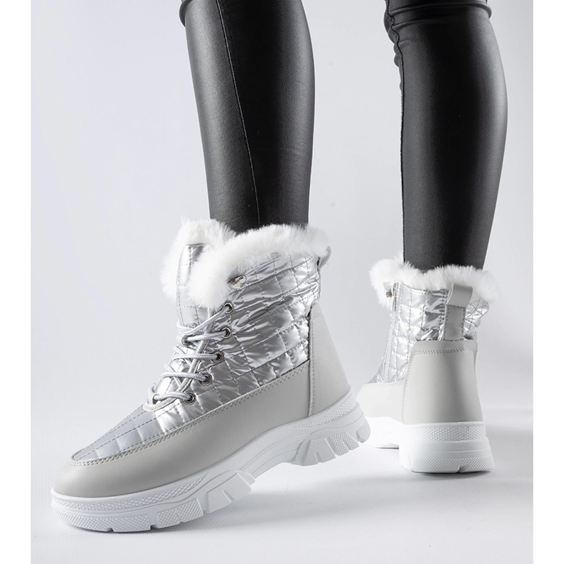 Stříbrné zateplené sněhule na platformě Dwayn stříbrný 1