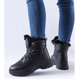 Černé zateplené sněhule s platformou Dwayn černý 1