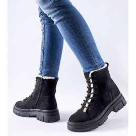 Černé zateplené kotníkové boty z eko semiše Chamblee černá 1