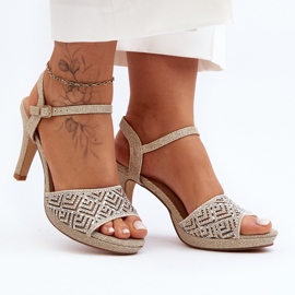 Zdobené sandály na vysokém podpatku D&amp;A MR1038-44 Gold zlatý 1