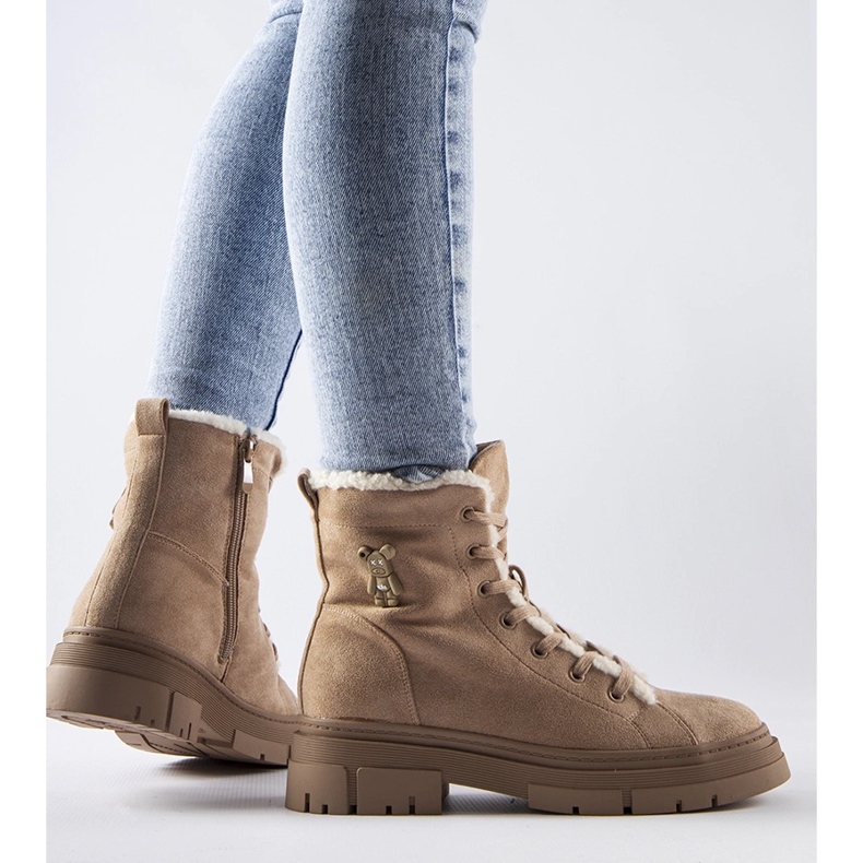 Béžové zateplené kotníkové boty z eko semiše Pompei béžový 1
