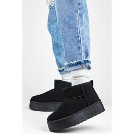 Černé sněhule se silnou podrážkou černá 2