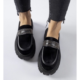 Černé mokasíny zdobené kamínky Longuelo černá 1