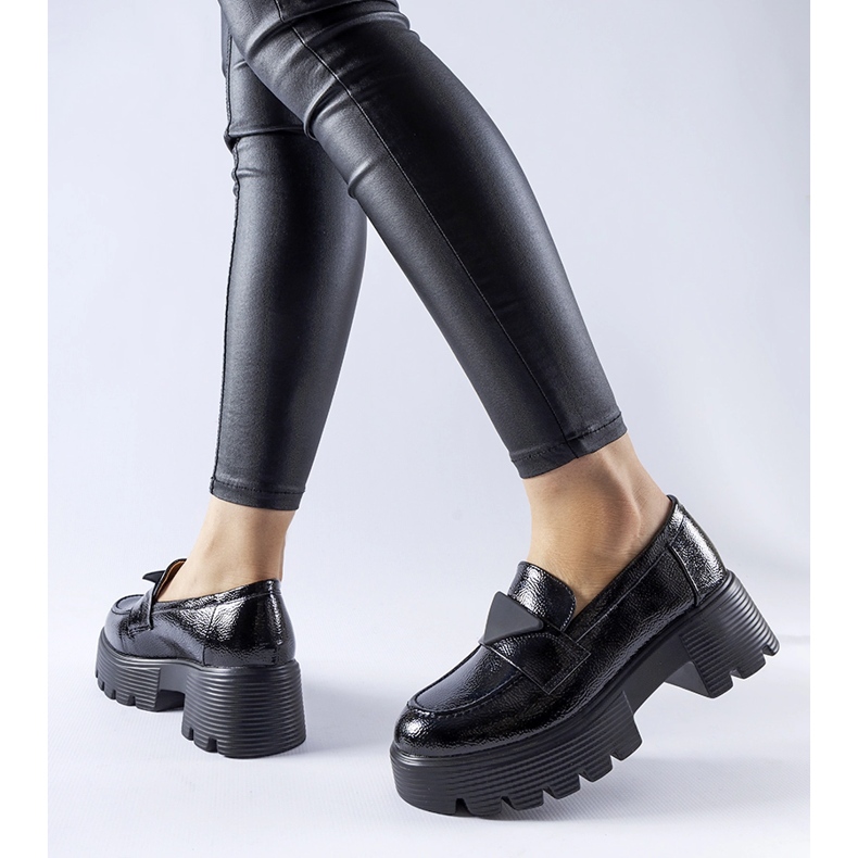 Černé patentované mokasíny Eligio černá 1