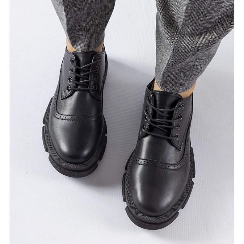 Černé šněrovací boty Piazzetta černý 2