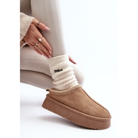 Béžové pantofle Sylva se silnou podrážkou vyrobené z ekologického semiše béžový 1 Béžové pantofle Sylva se silnou podrážkou vyrobené z ekologického semiše béžový 1