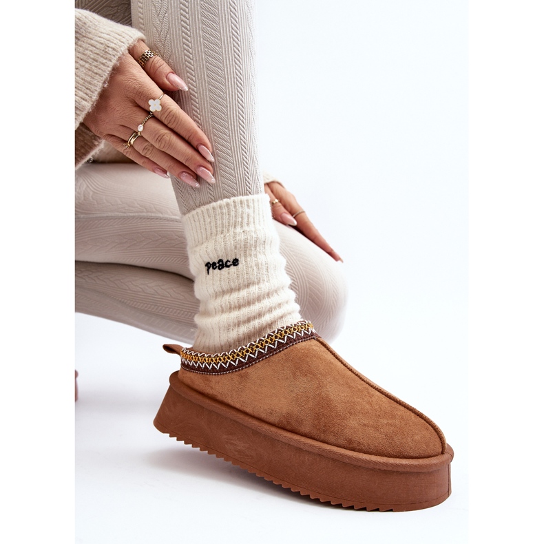 Pantofle se silnou podrážkou z eko-semišu Camel Sylva hnědý 2