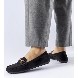 Černé mokasíny zdobené přezkou Fernanda černá 1