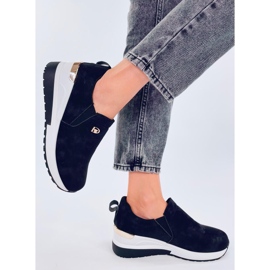 Černé boty na klínku Hense černá 2 Černé boty na klínku Hense černá 2