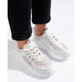 Bílé dámské sportovní boty se silnou podrážkou bílý 1 Bílé dámské sportovní boty se silnou podrážkou bílý 1