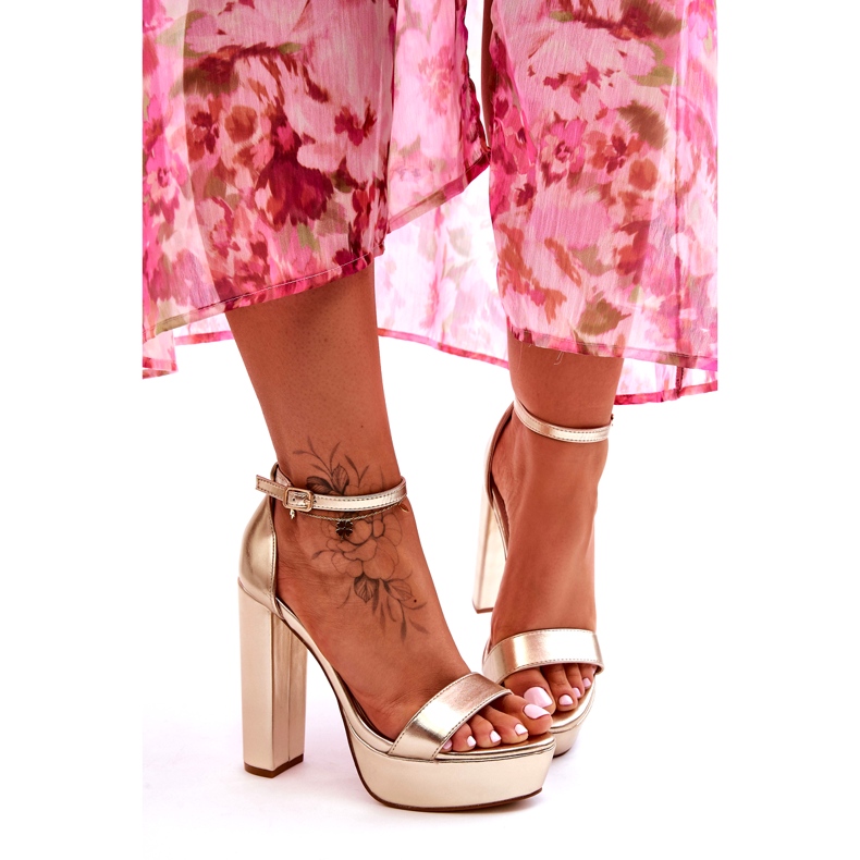 Sweet Shoes Kožené Sandály Na Vysokém Baru A Platformě Golden Sky Dream zlatý 2 Sweet Shoes Kožené Sandály Na Vysokém Baru A Platformě Golden Sky Dream zlatý 2