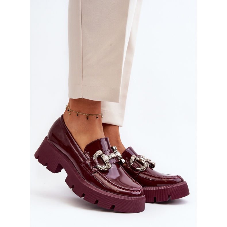 Dámské lakované mokasíny s ozdobou, vínová Arsaba červené 2 Dámské lakované mokasíny s ozdobou, vínová Arsaba červené 2