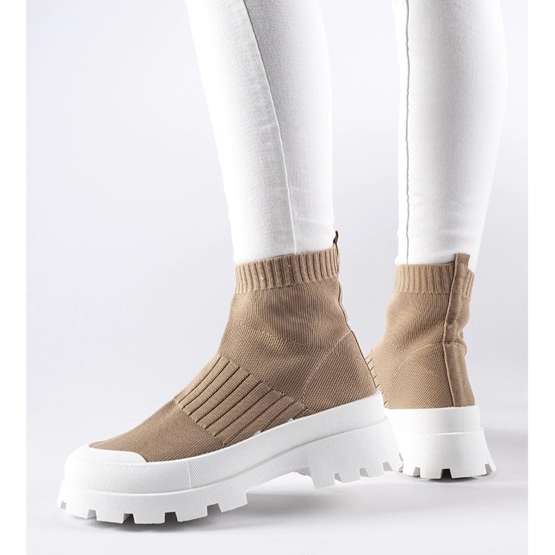 Hnědé tenisky s pružným svrškem Varden hnědý 1