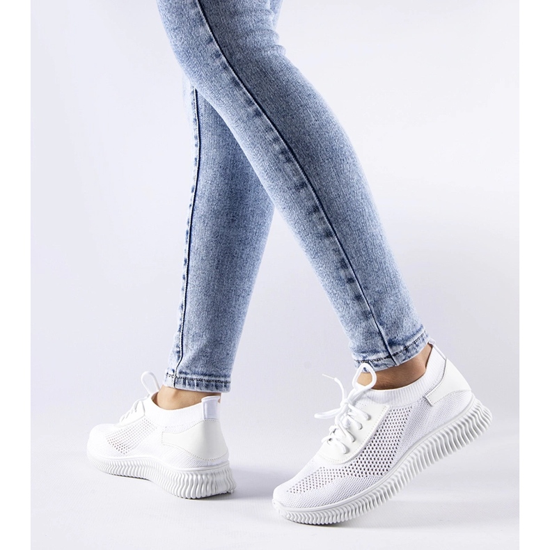 Bílé prolamované tenisky značky Pierantonio bílý 1