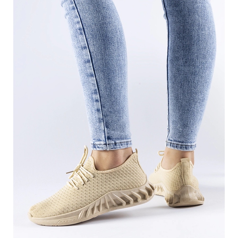 Béžové látkové tenisky od Dereka béžový 1