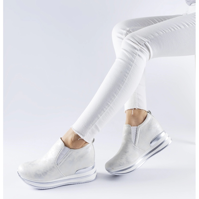 Stříbrné tenisky Alquippa na klínku stříbrný 1 Stříbrné tenisky Alquippa na klínku stříbrný 1