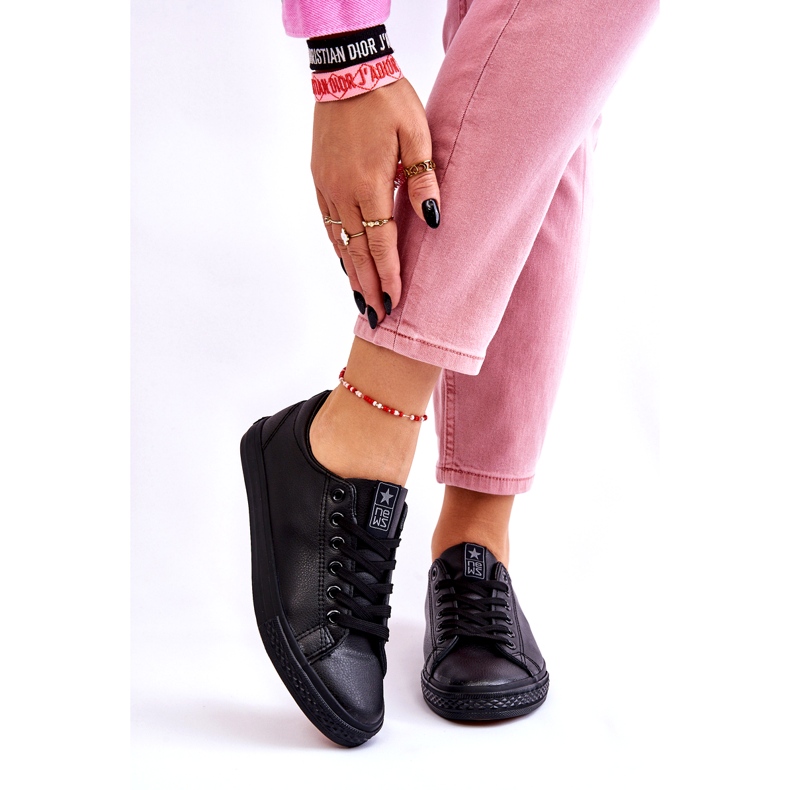 News Dámská kůže svázaná klasické černé tenisky černá 2