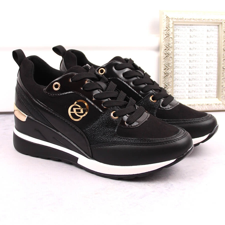 Dámské černé boty na klínku eVento 21PB35-4001 černá 1