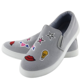 Slipons s šedými nášivkami JX41P šedá 1