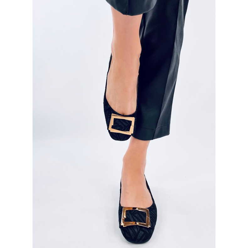 Balerínky s černou přezkou Ells černá 1