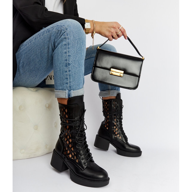 Černé prolamované kozačky na vysokém podpatku Visalia černá 1