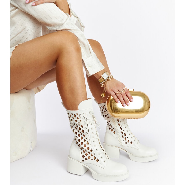 Visalia bílé prolamované kozačky na vysokém podpatku bílý 1