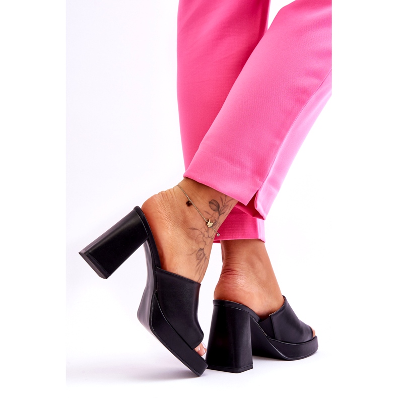 Sweet Shoes Černé kožené pantofle na vysokém podpatku černý 3