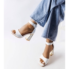 Bílé blokové sandály Marlens bílý 1 Bílé blokové sandály Marlens bílý 1