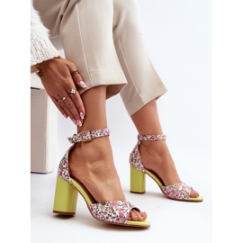 Žluté květované sandály na vysokém podpatku Vitamella žlutá 1