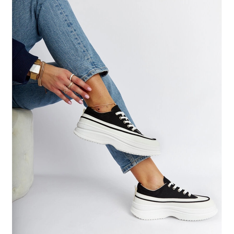 Černé tenisky na platformě Plesio černá 2