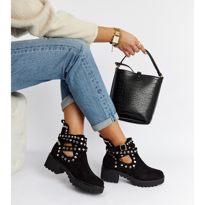 Černé ozdobné boty na platformě Thomas černý 1