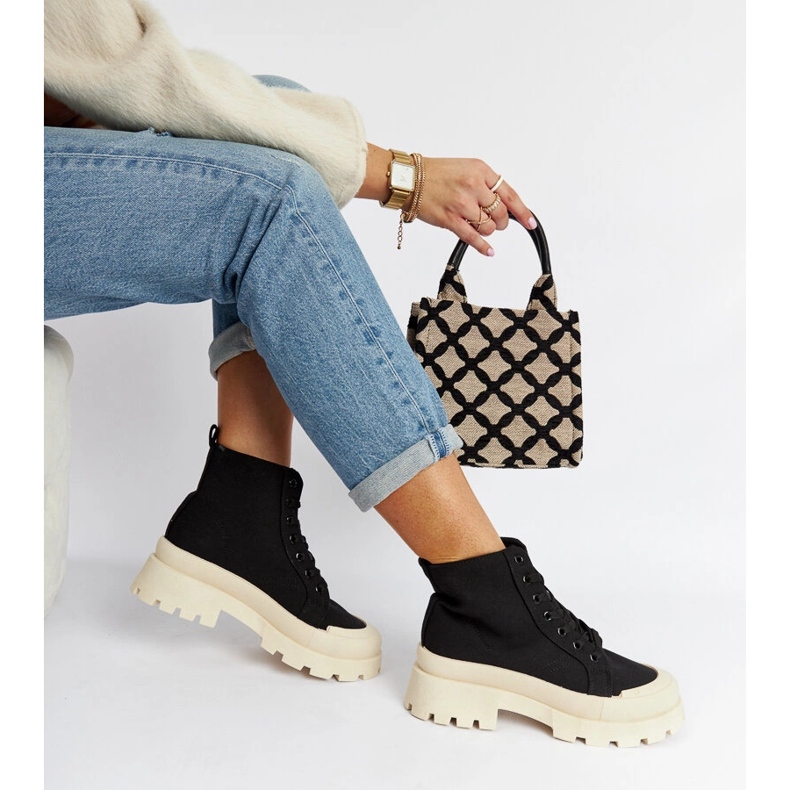 Černé lehké kotníkové boty Obispo černá 1