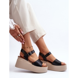 Dámské černé sandály na klínu Geferia černá 2